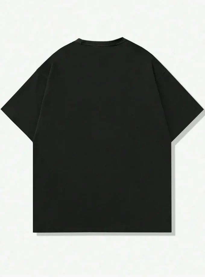 Manfinity Men's Graphic Tee with Figure and Letter Crocheted V-Neck Short Sleeve Japan Style Photo Print Knit Fabric