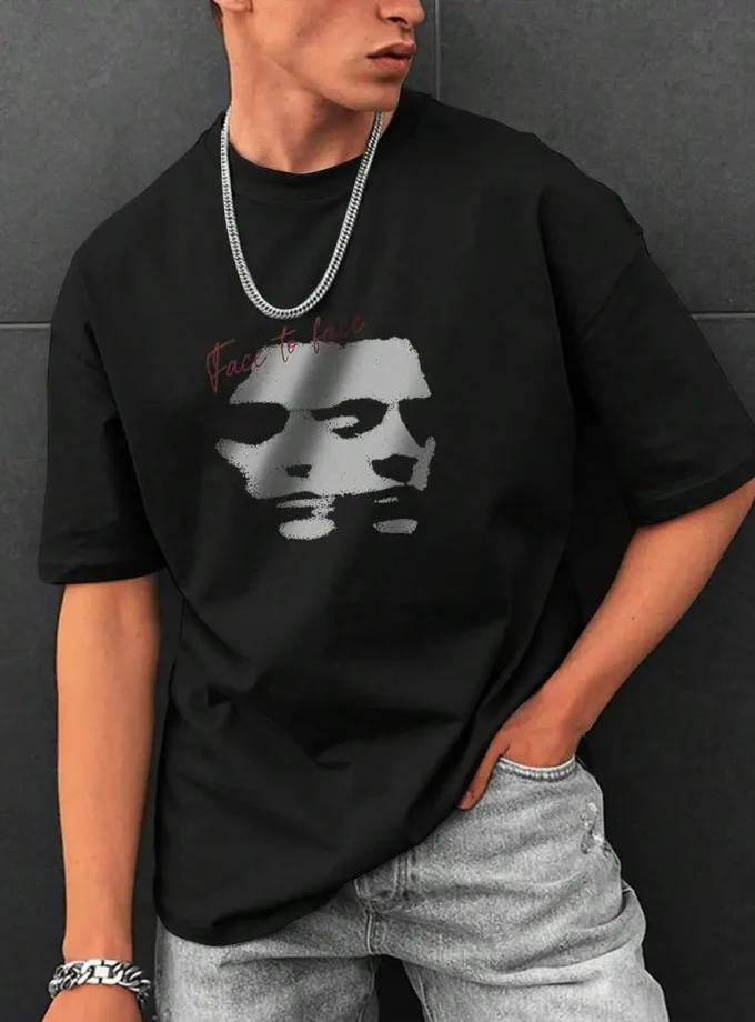 Manfinity Men's Graphic Tee with Figure and Letter Crocheted V-Neck Short Sleeve Japan Style Photo Print Knit Fabric